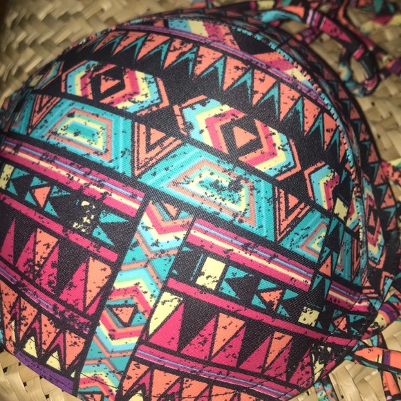 Apollo swimwear top size XL - Picture 2 of 6